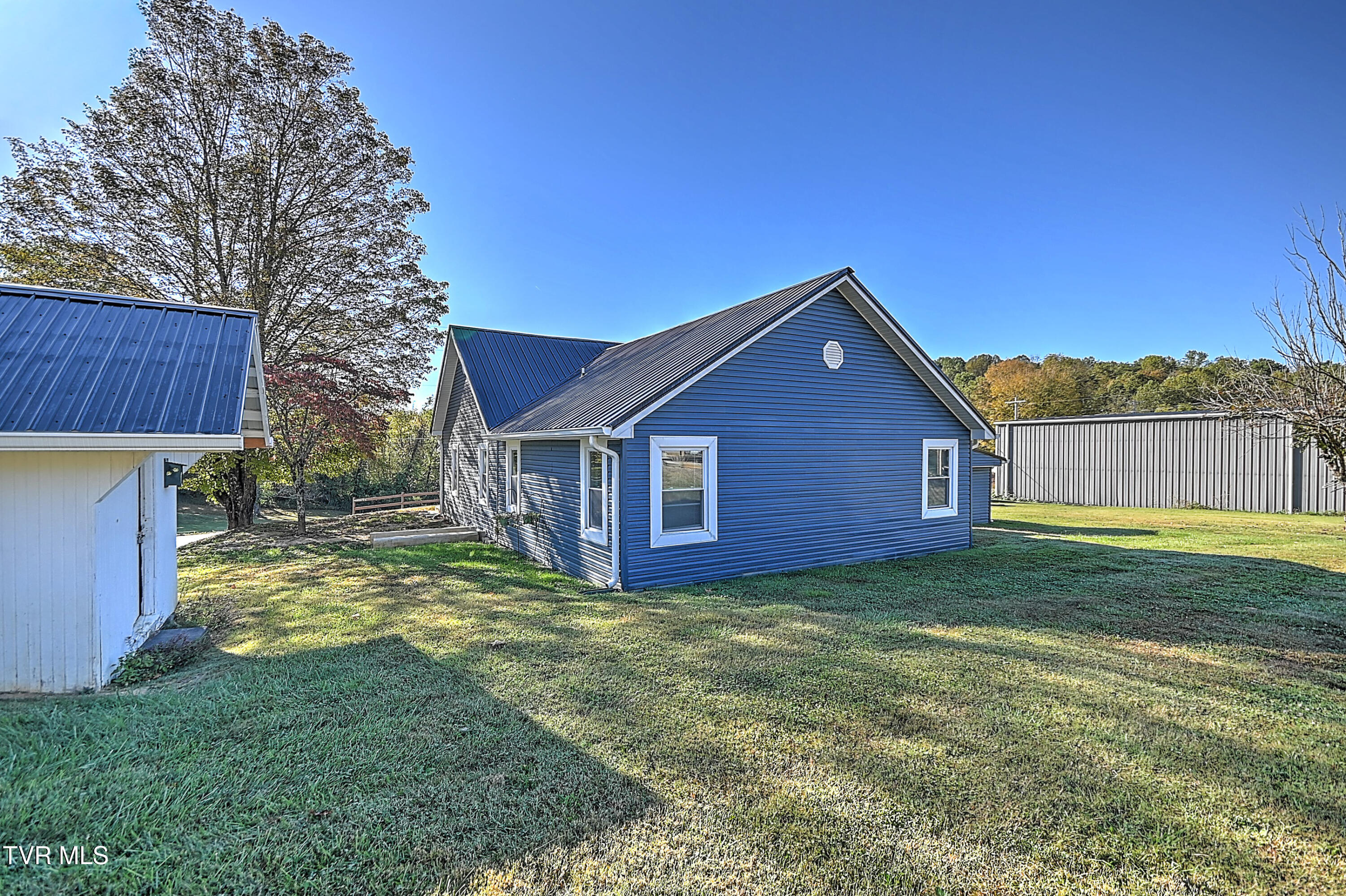 190 Hilton Hill Road Elizabethton, TN 37643 - Photo 33 of 38 190 Hilton Hill KW-37