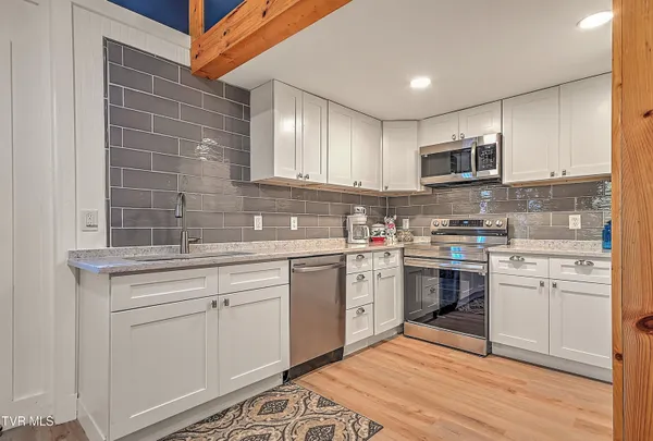 $281,000 | 190 Hilton Hill Road, Elizabethton, TN 37643