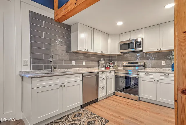 $291,000 | 190 Hilton Hill Road, Elizabethton, TN 37643