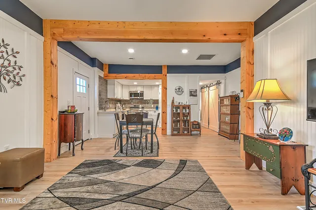 $291,000 | 190 Hilton Hill Road, Elizabethton, TN 37643