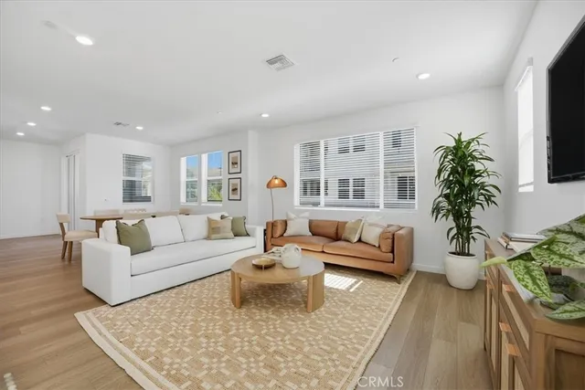 $1,305,100 | 2380 Haley Pt Drive, Unit 104, Ventura, CA 93003