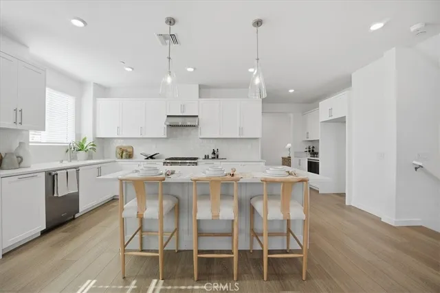 $1,305,100 | 2380 Haley Pt Drive, Unit 104, Ventura, CA 93003