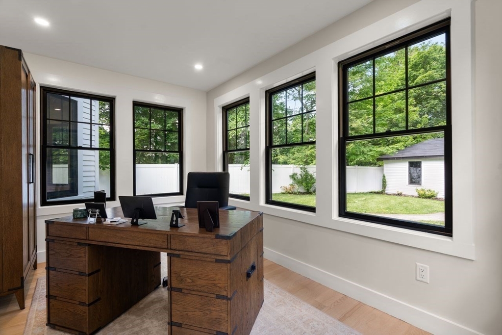283 Walnut Street Wellesley, MA 02481 - Photo 18 of 33