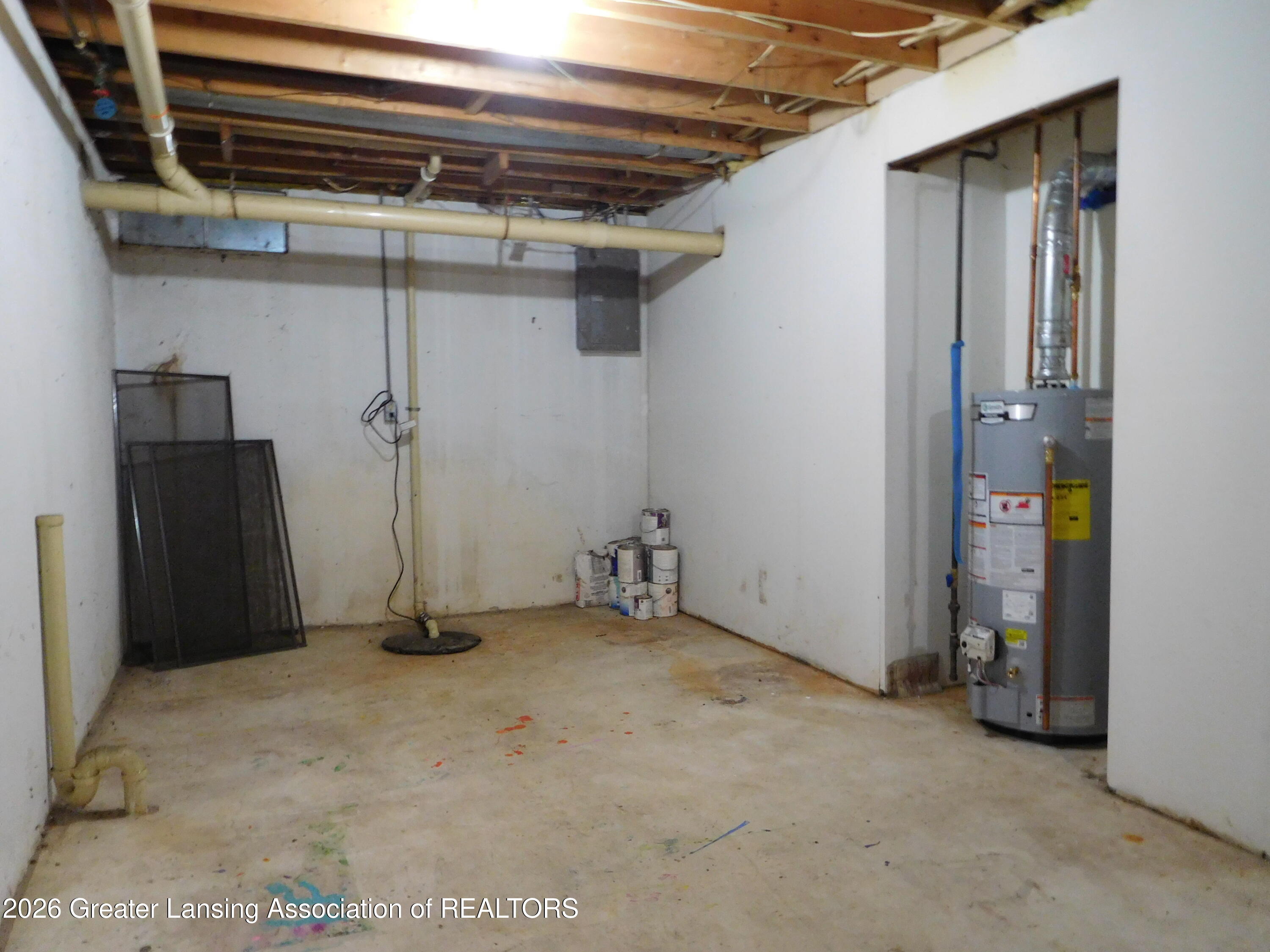 205 East Jolly Road, Unit 12 Lansing, MI 48910 - Photo 25 of 28 DSCN6331