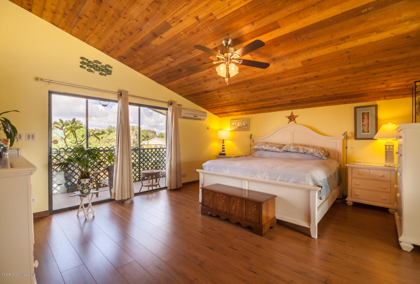 822 Cardinal Road Cocoa, FL 32926 - Photo 15 of 30 2nd floor Master Suite