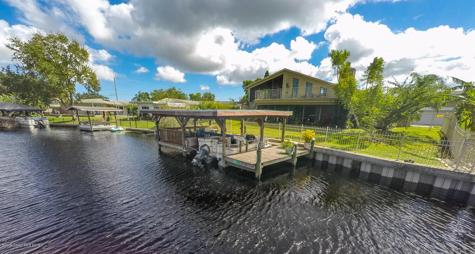 Dock & boatslip