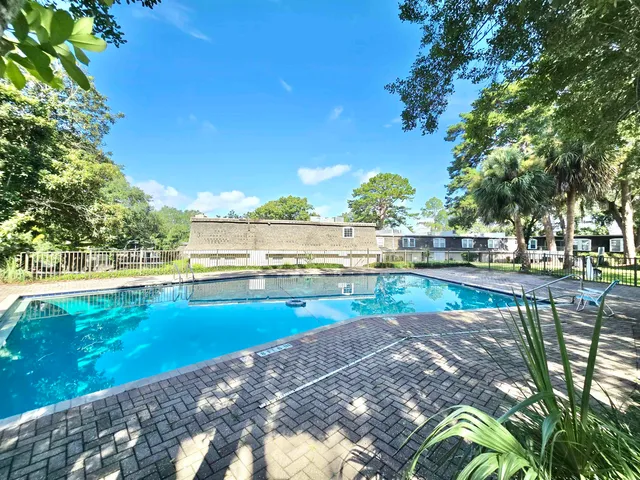 $69,900 | 2020 Continental Avenue, Unit 140, Tallahassee, FL 32304