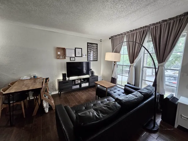 $69,900 | 2020 Continental Avenue, Unit 140, Tallahassee, FL 32304