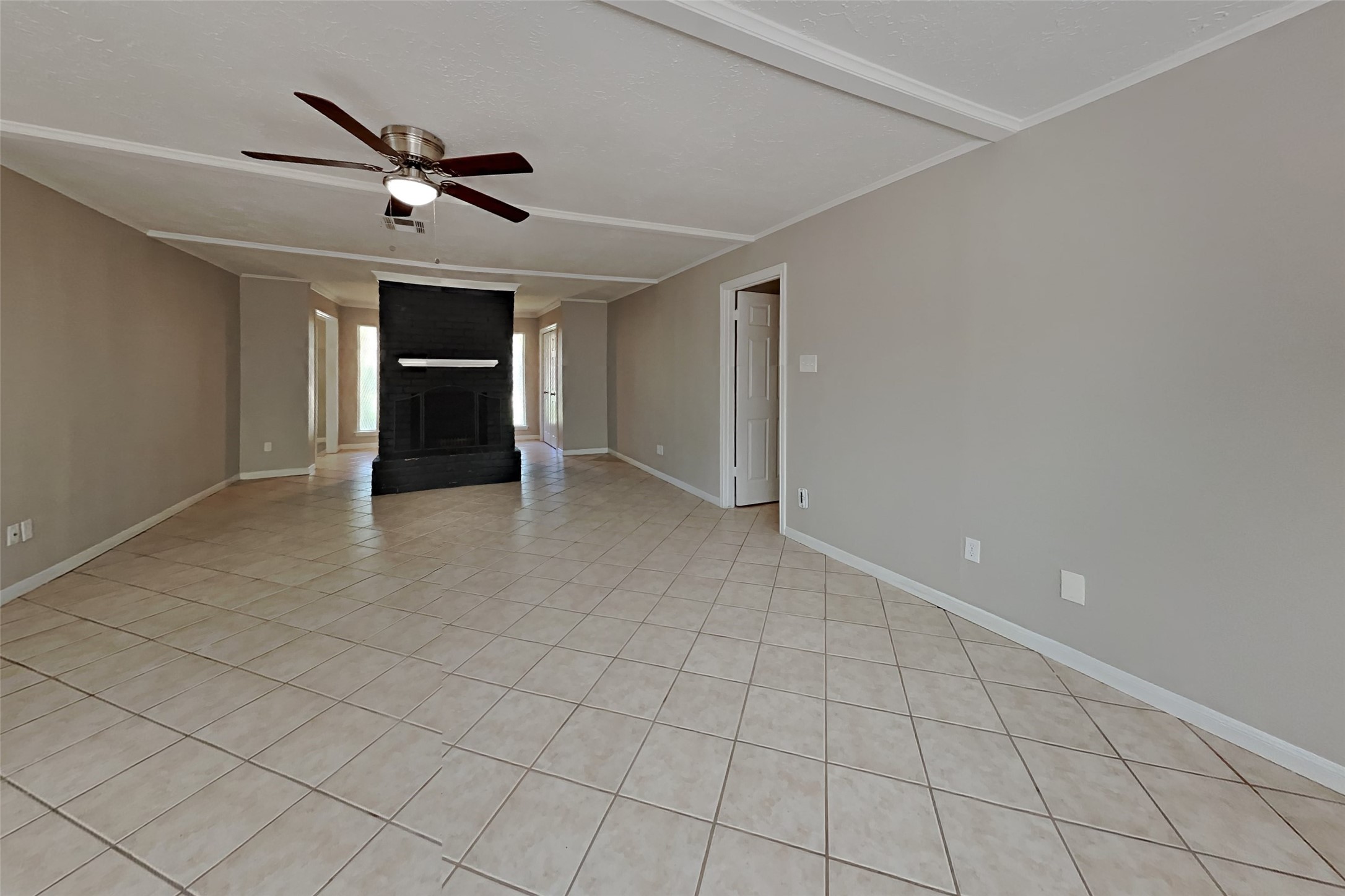 1954 Round Spring Drive Humble, TX 77339 - Photo 3 of 20