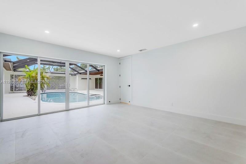 4731 Pierce Street Hollywood, FL 33021 - Photo 12 of 22