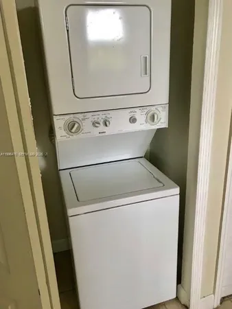 $2,100 | 2731 Southeast 17th Avenue, Unit 201, Homestead, FL 33035