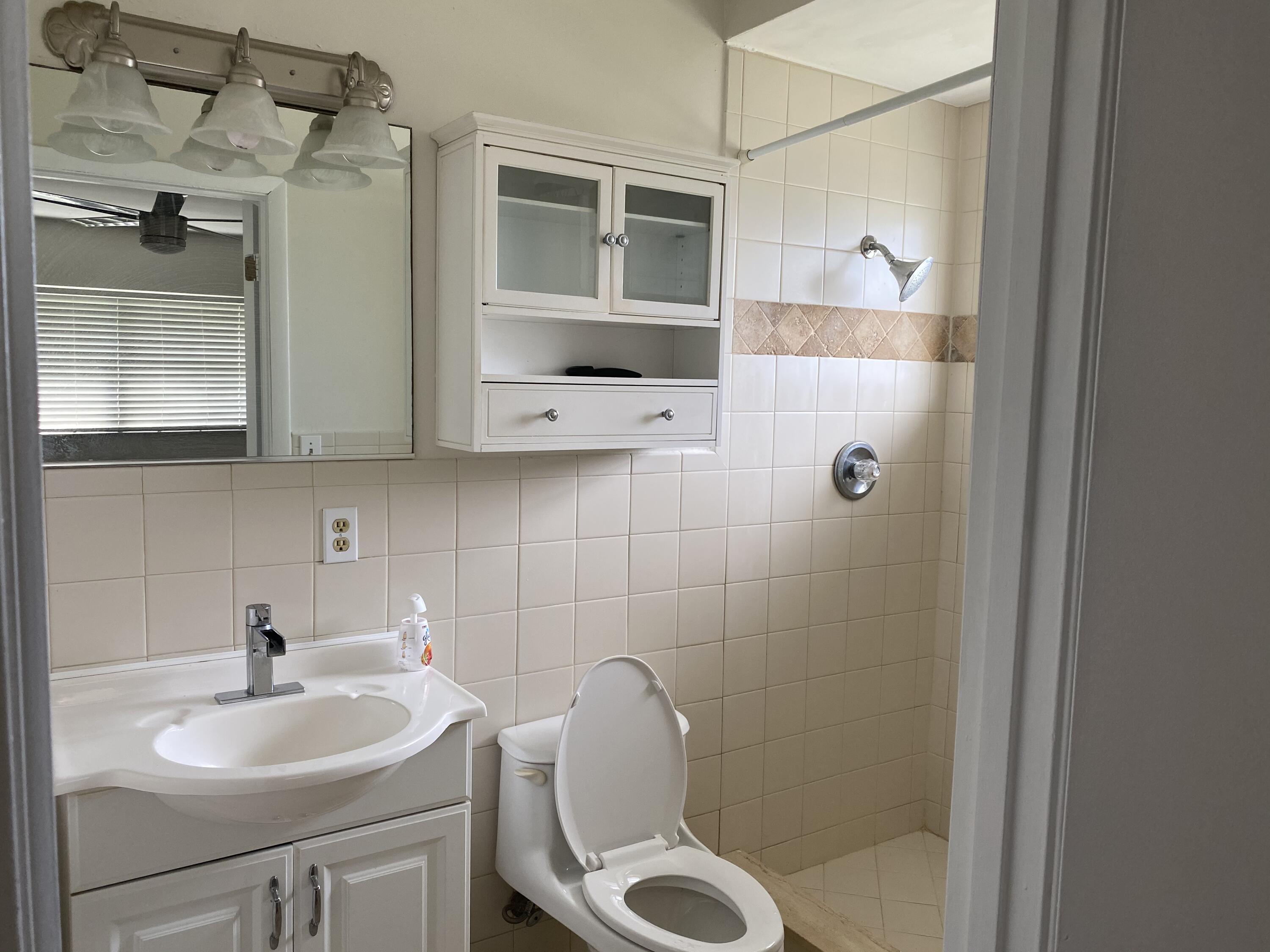 7086 Lawrence Road Boynton Beach, FL 33436 - Photo 13 of 16 IMG_1237