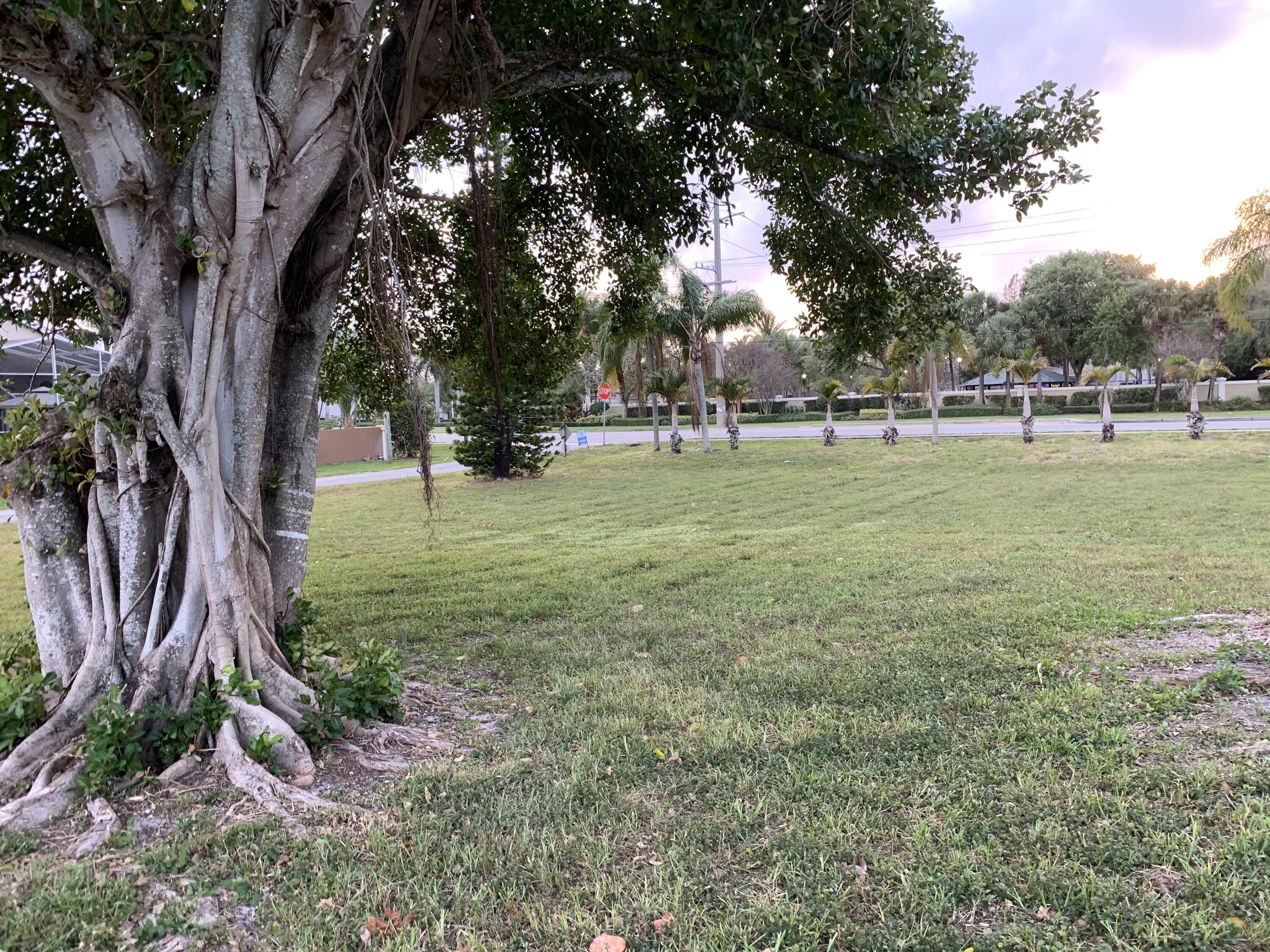 7086 Lawrence Road Boynton Beach, FL 33436 - Photo 3 of 16 IMG_1015