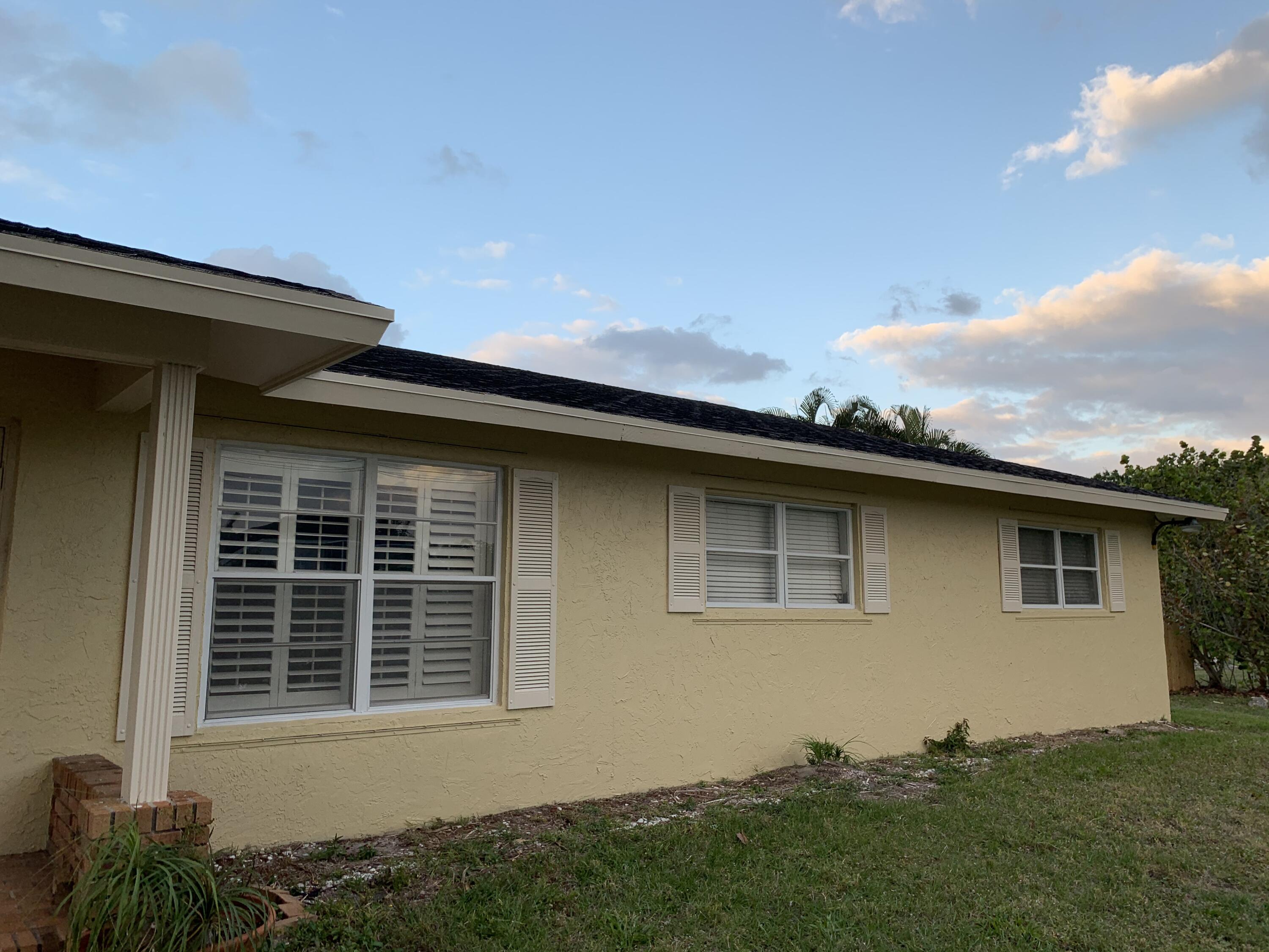 7086 Lawrence Road Boynton Beach, FL 33436 - Photo 4 of 16 IMG_1016