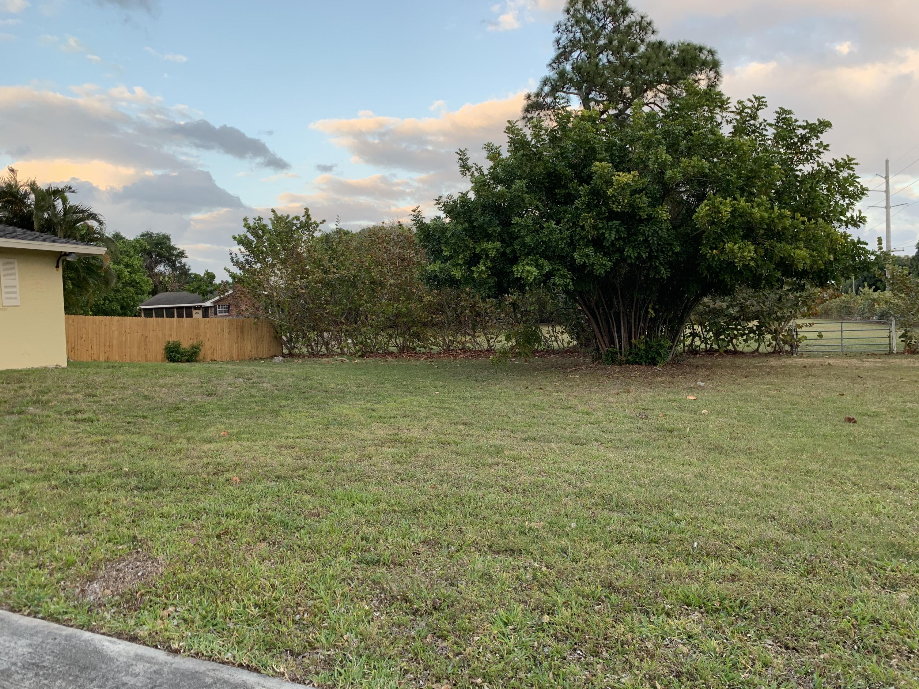 7086 Lawrence Road Boynton Beach, FL 33436 - Photo 5 of 16 IMG_1013