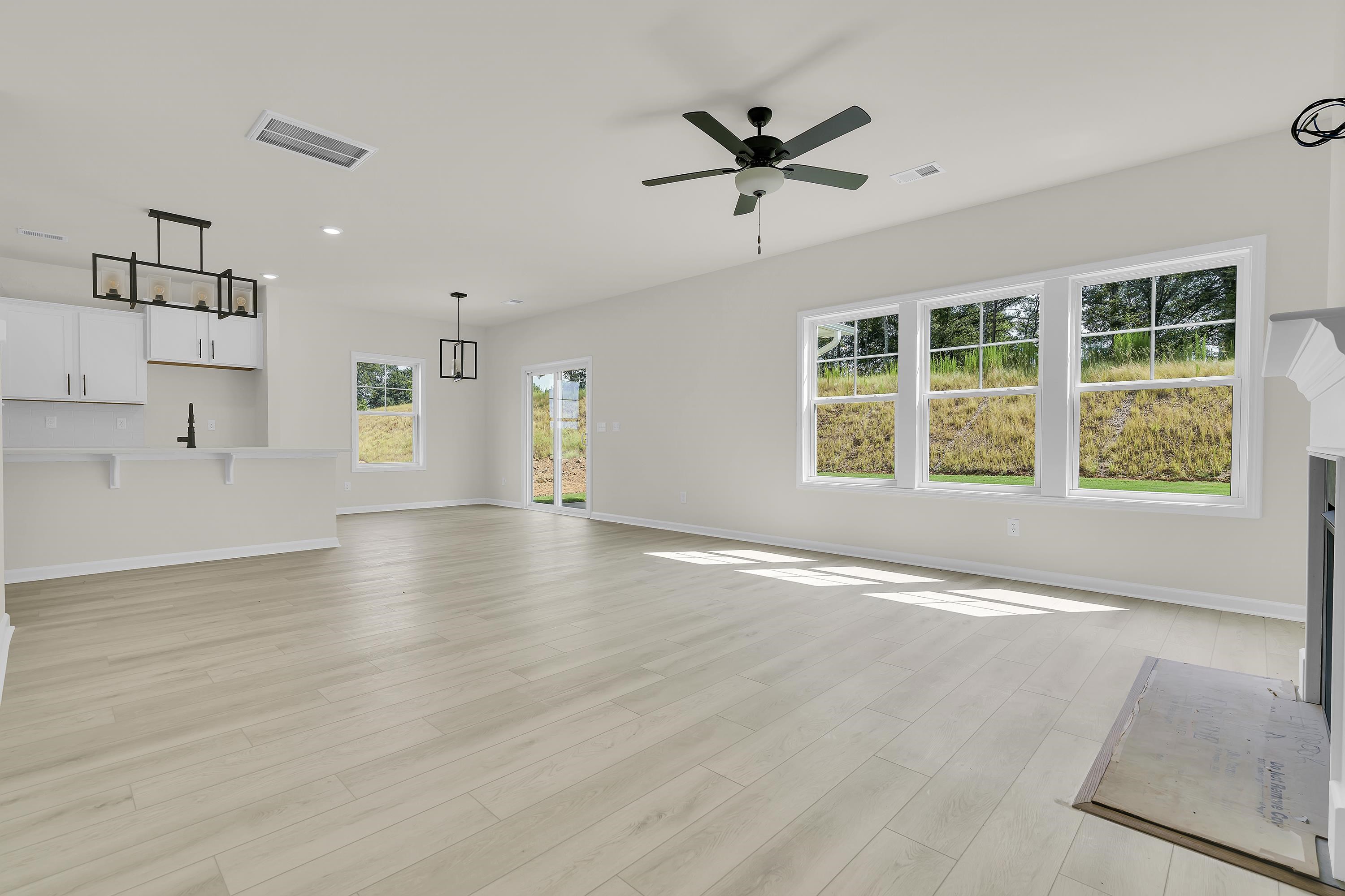 140 Hunter Ridge Drive Boiling Springs, SC 29316 - Photo 9 of 22 Gallery Image 9