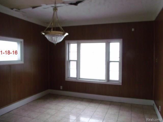 2124 Alter Road Detroit, MI 48215 - Photo 6 of 12 Dining area.JPG