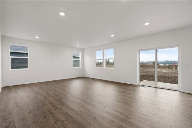 $557,500 | 410 North Washington Drive, Deer Park, WA 99006