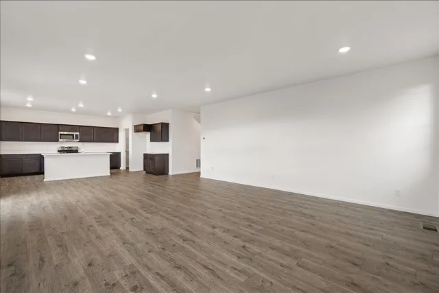 $557,500 | 410 North Washington Drive, Deer Park, WA 99006