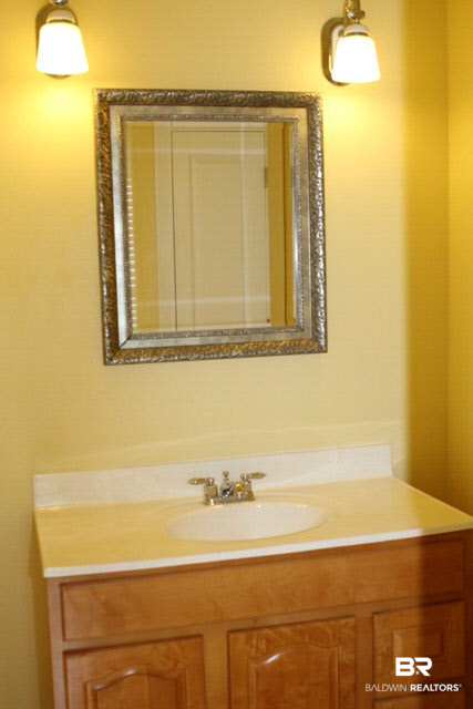 9437 Lake Woods Court Semmes, AL 36575 - Photo 16 of 23 Guet Bathroom