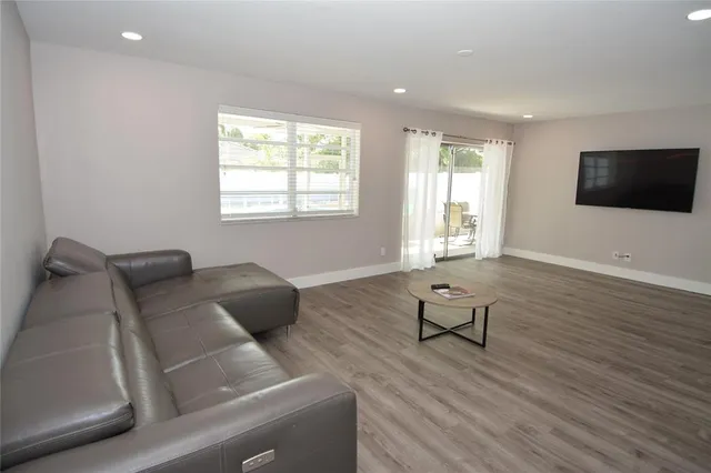 $6,900 | Undisclosed Address, Hollywood, FL 33021