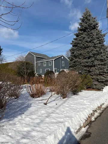 $1,450,000 | 3 Cambridge Road, East Hanover, NJ 07936