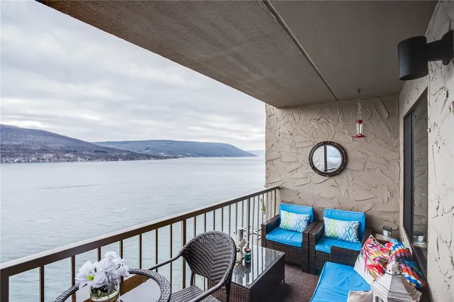 $295,000 | 163 Cliffside Drive, South Bristol, NY 14424