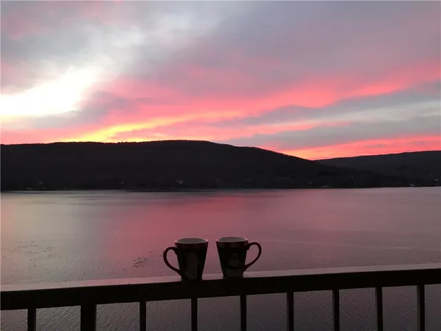 $295,000 | 163 Cliffside Drive, South Bristol, NY 14424