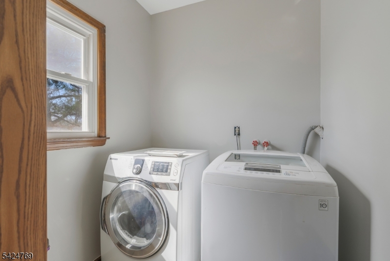 3 Mill Brook Road Flemington, NJ 08822 - Photo 18 of 37