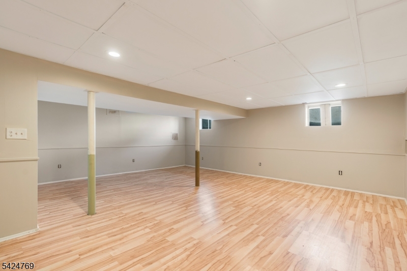 3 Mill Brook Road Flemington, NJ 08822 - Photo 25 of 37