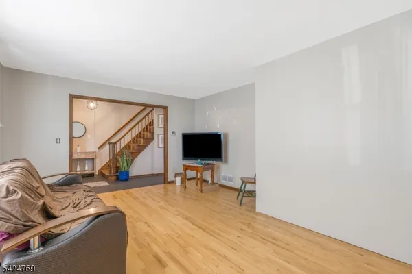 $649,000 | 3 Mill Brook Road, Flemington, NJ 08822