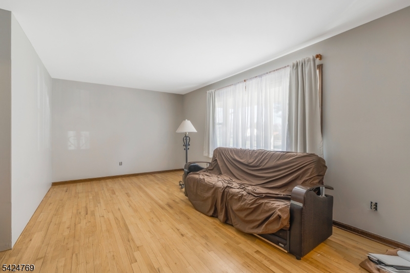 3 Mill Brook Road Flemington, NJ 08822 - Photo 7 of 37