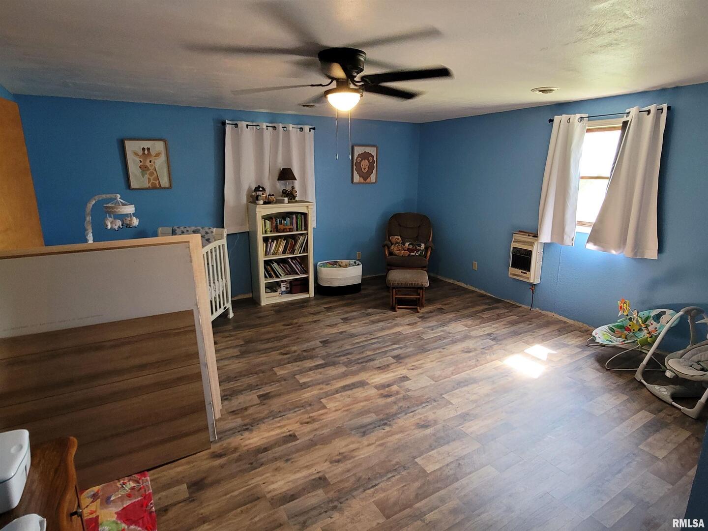3993 Greenridge Road Alma, IL 62807 - Photo 26 of 45 a view of a livingroom with furniture and a window