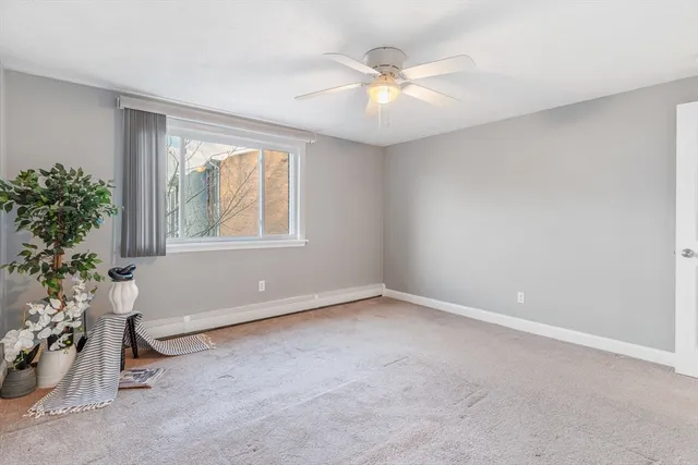 $2,300 | 10 Woodcrest Court, Unit 4, Weymouth, MA 02190