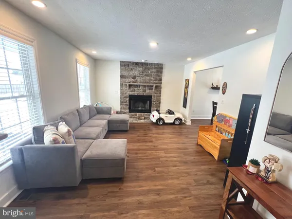 $2,900 | 2405 Gifhorn Court, Fredericksburg, VA 22408