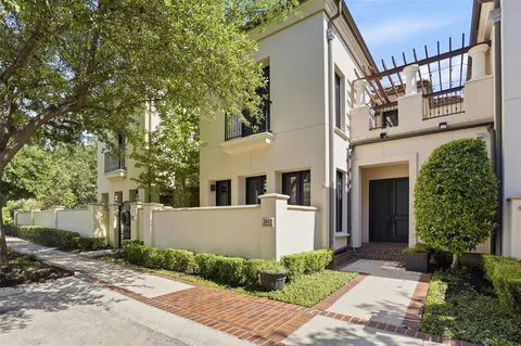 $850,000 | 2613 Museum Way, Fort Worth, TX 76107