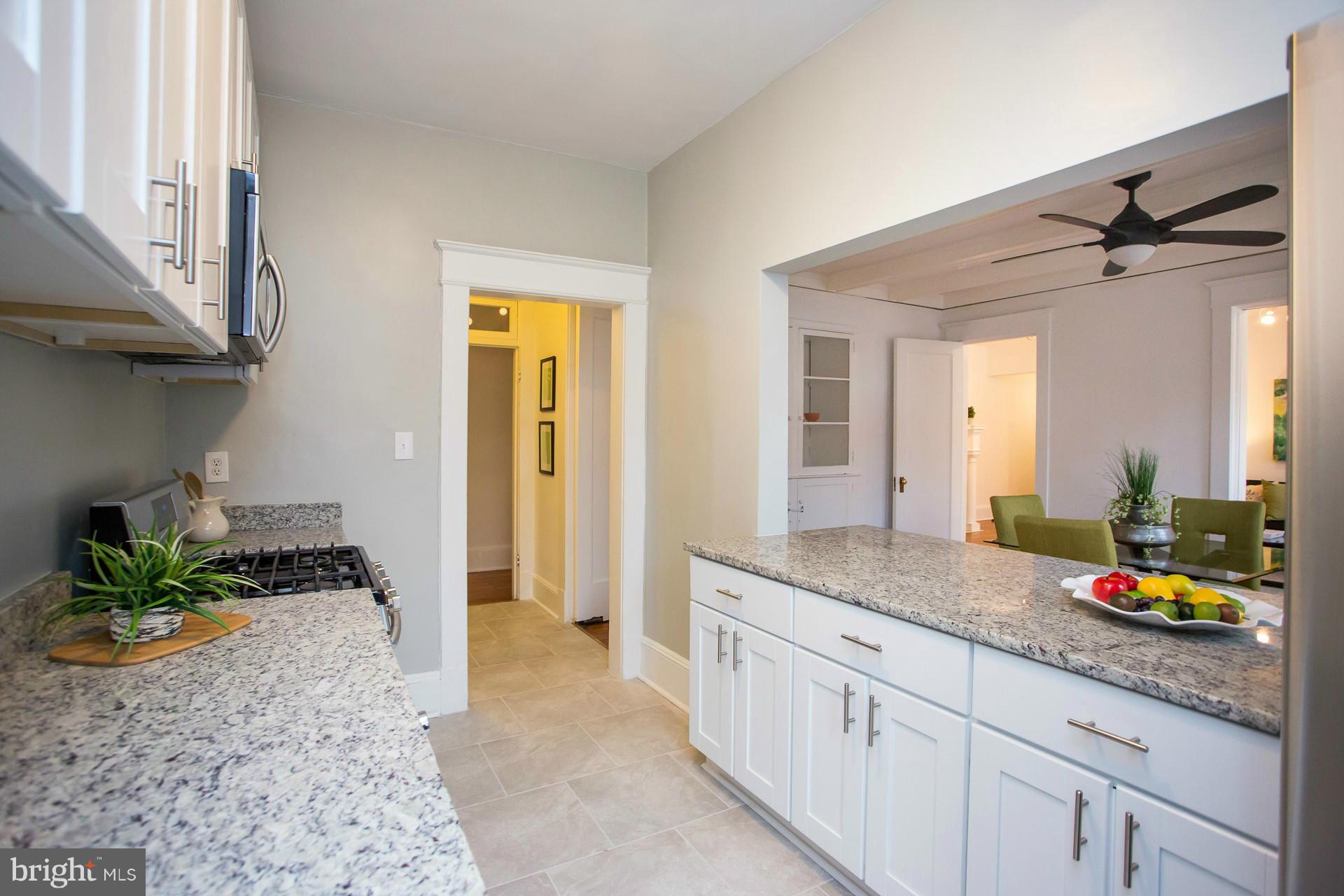1736 Columbia Road Northwest, Unit 406 Washington, DC 20009 - Photo 11 of 30 Kitchen