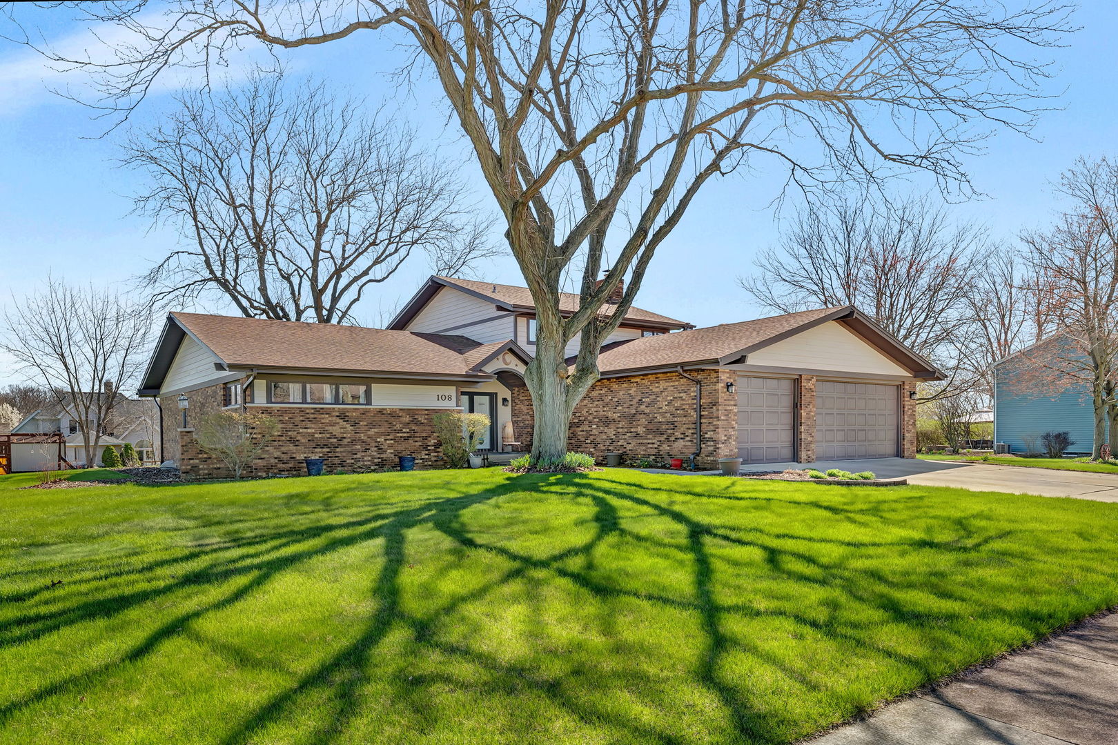 a house view with a outdoor space