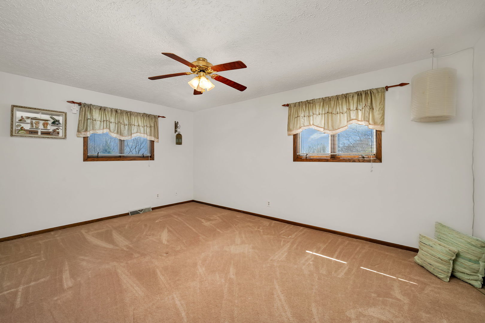 108 Deerpath Drive Minooka, IL 60447 - Photo 23 of 45 a view of empty room with window