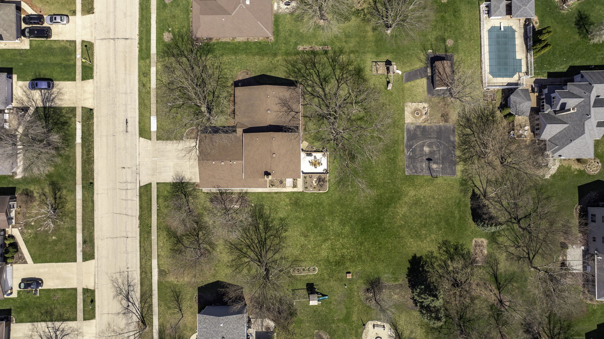 108 Deerpath Drive Minooka, IL 60447 - Photo 41 of 45 aerial view of a residential apartment building with a yard