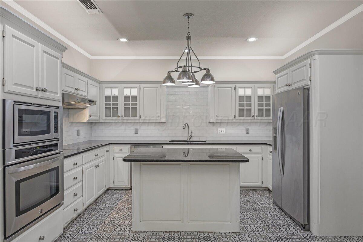 3614 West Point Drive Amarillo, TX 79119 - Photo 14 of 40 14-Kitchen 2