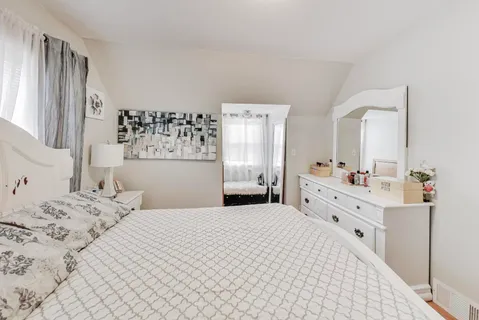 $369,999 | 150 Country Club Drive, Northlake, IL 60164