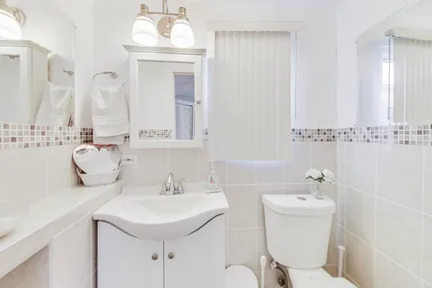 $369,999 | 150 Country Club Drive, Northlake, IL 60164