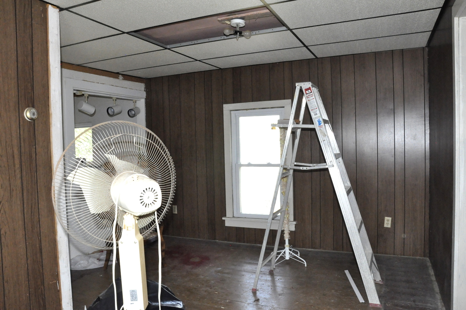 3912 East 758th Road Triumph, IL 61371 - Photo 54 of 86 a very nice looking room with a large window and a mirror