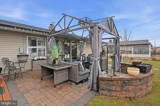 $399,900 | 165 Crabtree Drive, Levittown, PA 19055