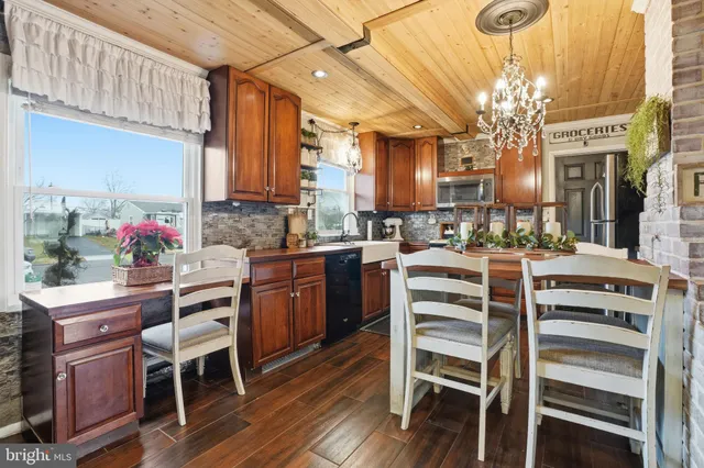 $399,900 | 165 Crabtree Drive, Levittown, PA 19055