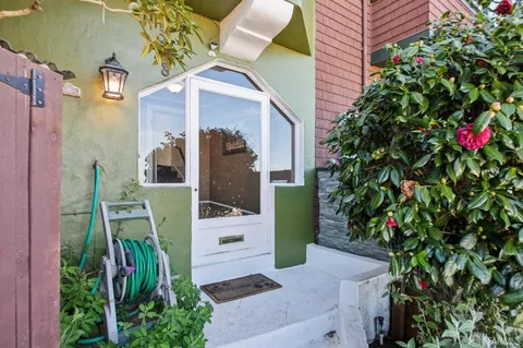 $2,500,000 | 3348 Market Street, San Francisco, CA 94114