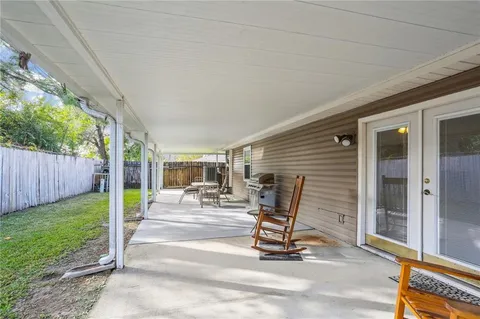 $215,000 | 2553 East Catawba Drive, Harvey, LA 70058