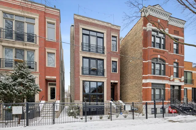 $500,000 | 1054 North Hermitage Avenue, Unit 2, Chicago, IL 60622