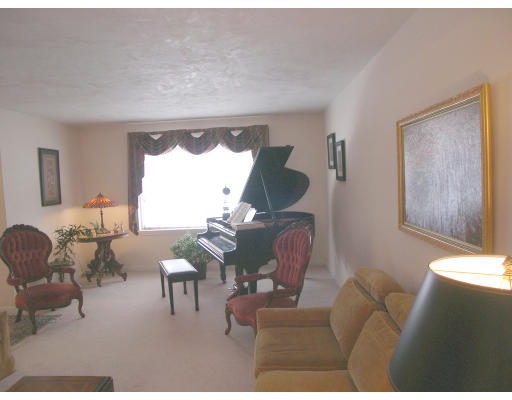 295 Potter Road Framingham, MA 01701 - Photo 5 of 11